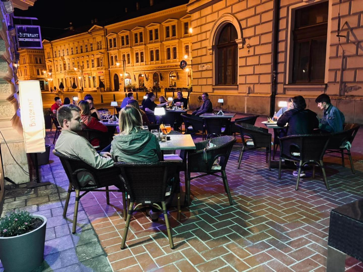 Soleil Apartman Szeged Ngoại thất bức ảnh